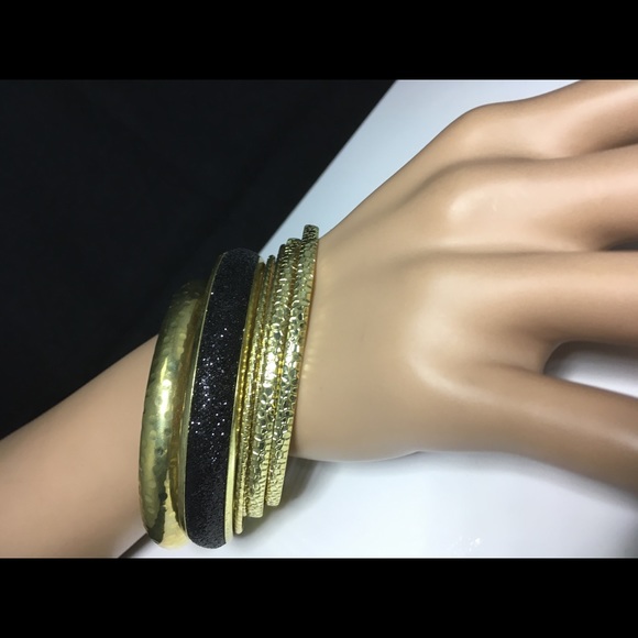 Jewelry - Picture 3 of 6